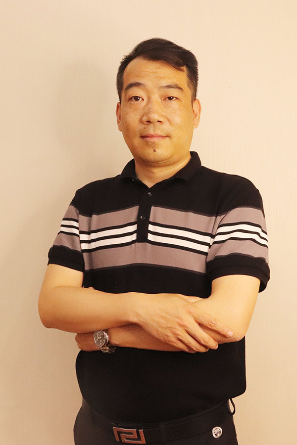富县冯少坤 本科学历,毕业于陕西师范大学